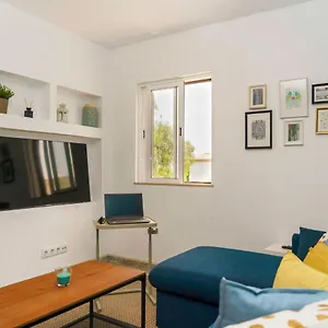 Maresia's - 200 Meters From Oura - By Bedzy Apartment