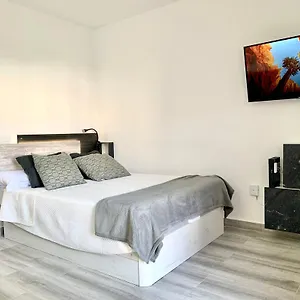 https://apartamento-premium-con-piscina-recepcin-24hs.1costadelsol.com
